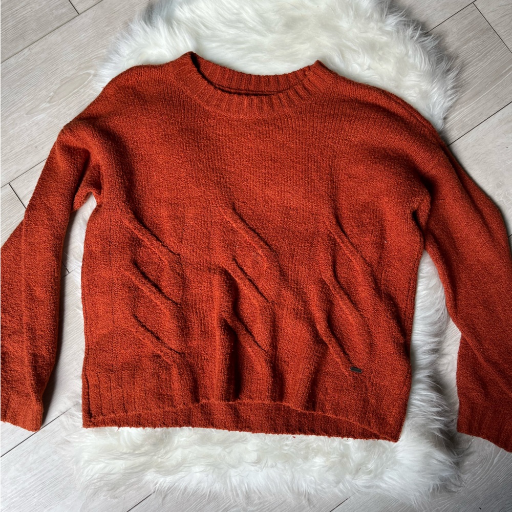 Autumn colored sweater ✨ Great condition, warm, cute, and cozy! Size M :)